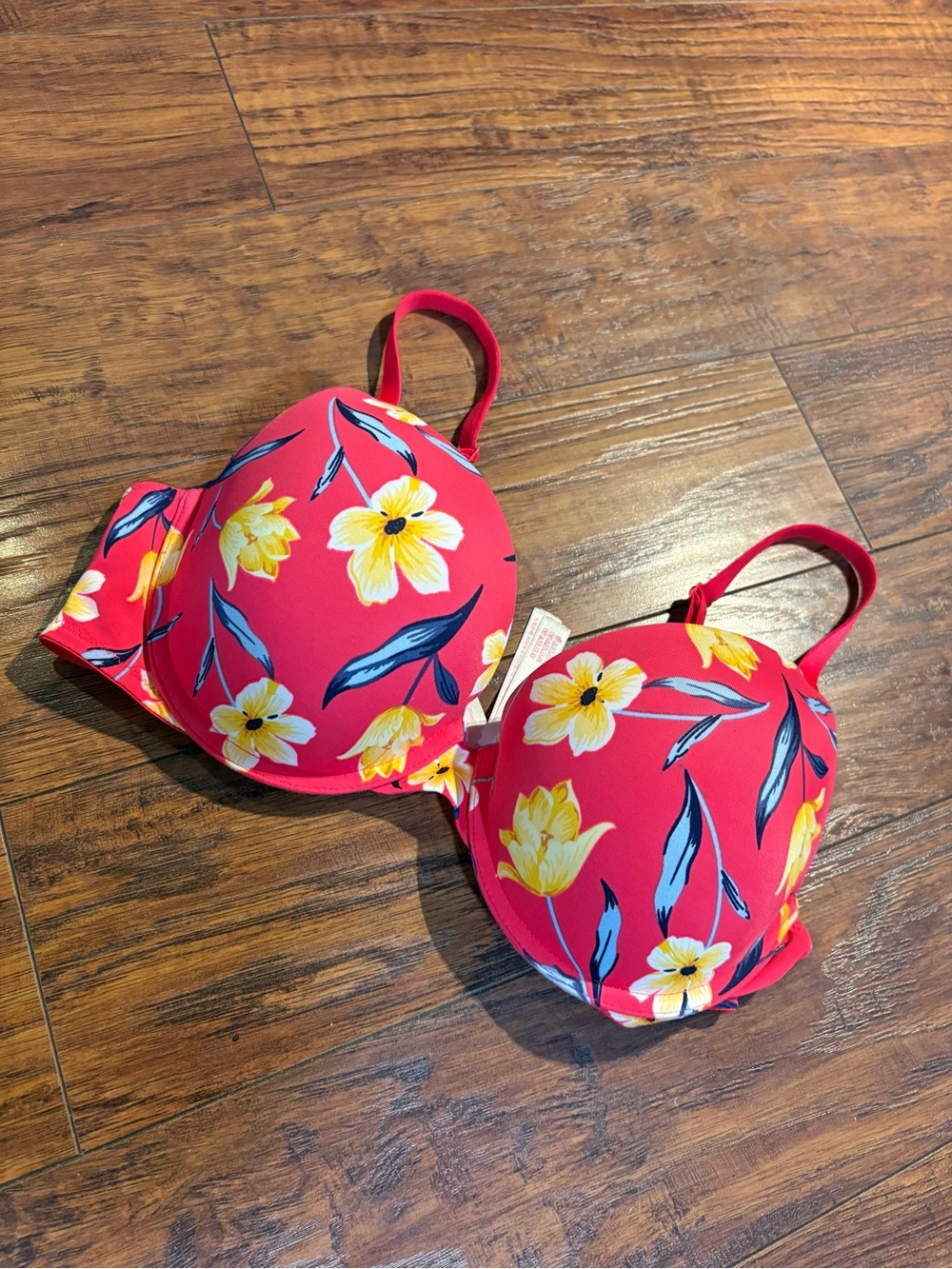 Victoria’s Secret PINK women’s size 36C push up bra